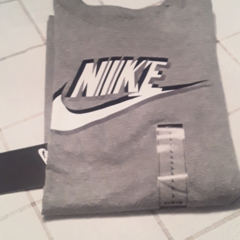 Gray Nike Tee shirt